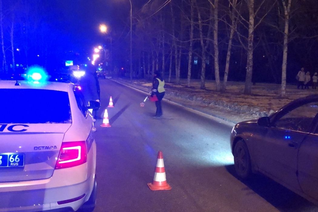 В Екатеринбурге автомобиль «Киа Спортейдж» сбил перебегавшего дорогу 12-летнего школьника