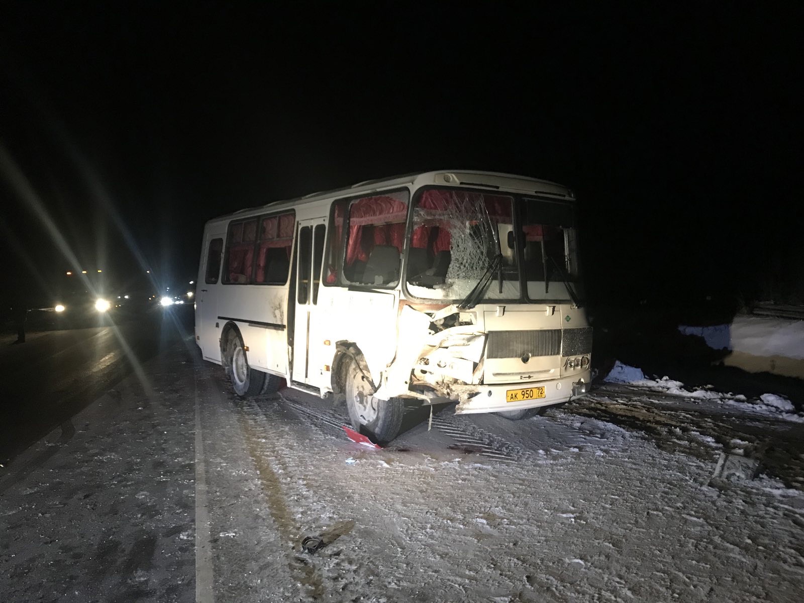 На трассе Тюмень – Ханты-Мансийск в ДТП с фурой погиб водитель внедорожника 1