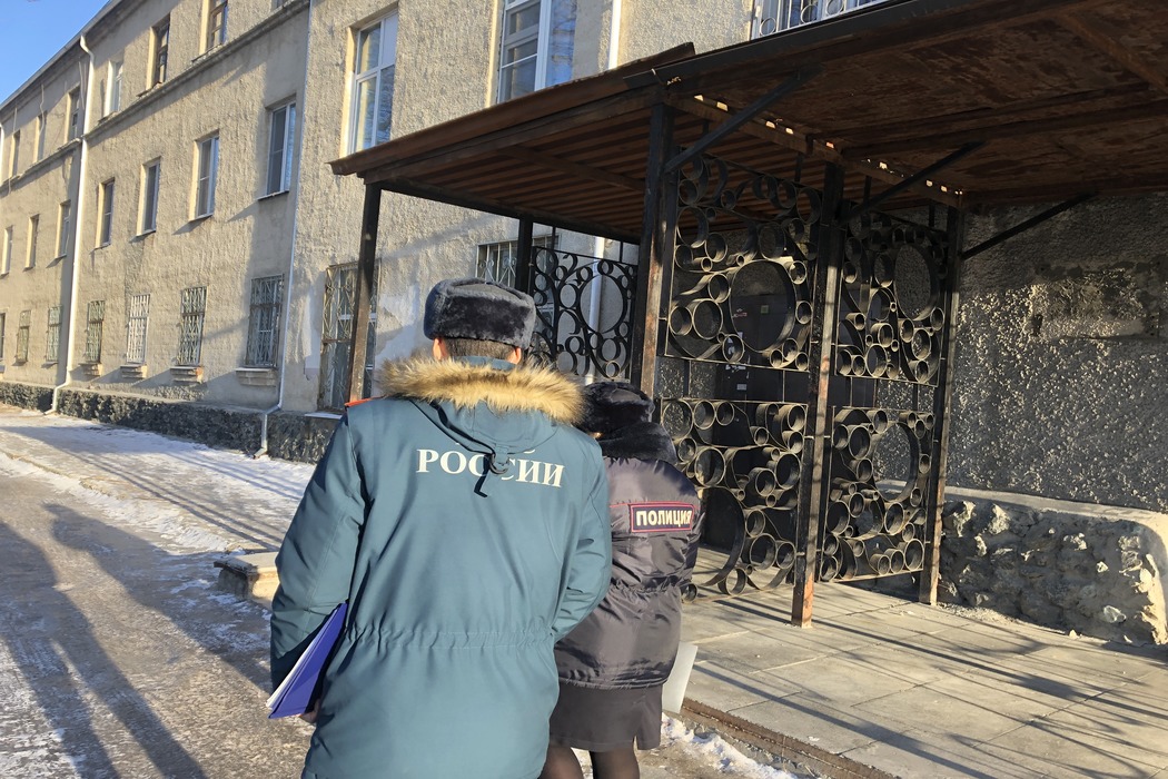 В Екатеринбурге полицейские посетили неблагополучные семьи и алкозависимых