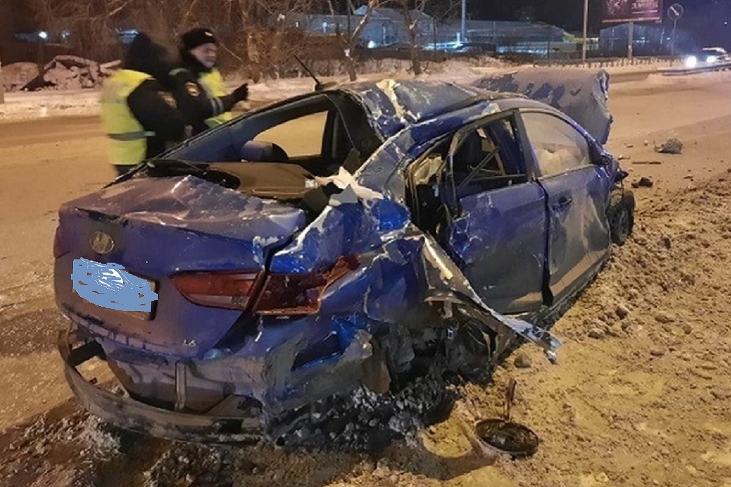 В Екатеринбурге ДТП с автобусом Yutong пострадала женщина-водитель Hyundai