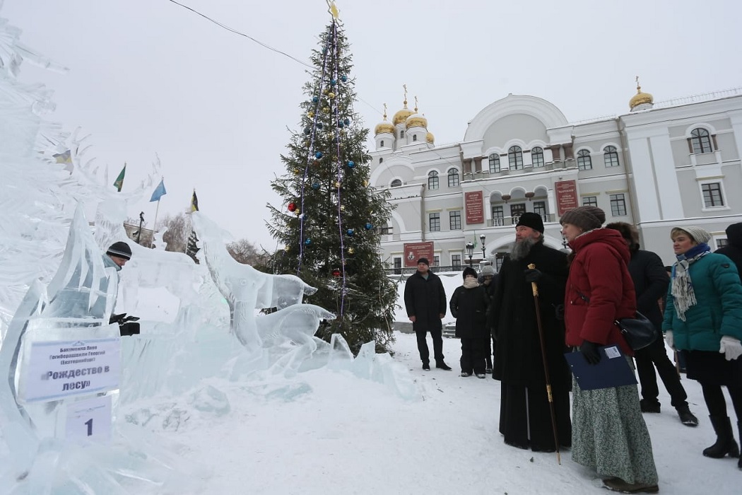 В Екатеринбурге выбраны победители фестиваля ледовых скульптур у Храма на Крови