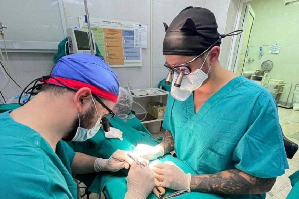 Кистевые хирурги ОКБ №2 Тюмени помогли пациентке с редкой патологией