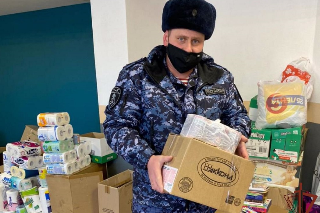 Росгвардейцы Югры собирают гуманитарную помощь для жителей Донбасса