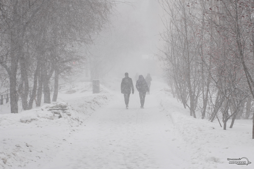 МЧС: Очень сильный снег и гололёд надвигаются на Свердловскую область