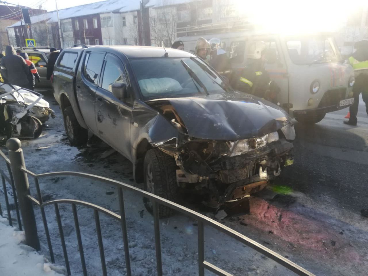 Три человека пострадали в жёсткой аварии в Тарко-Сале