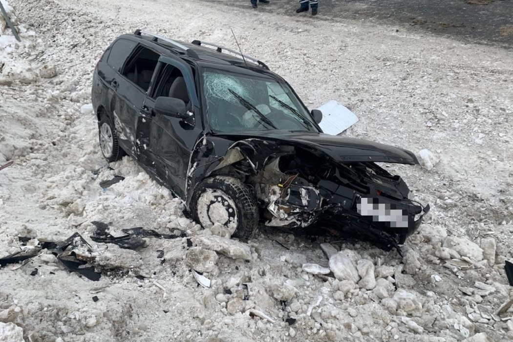 В Югре сонный водитель устроил ДТП с пятью пострадавшими