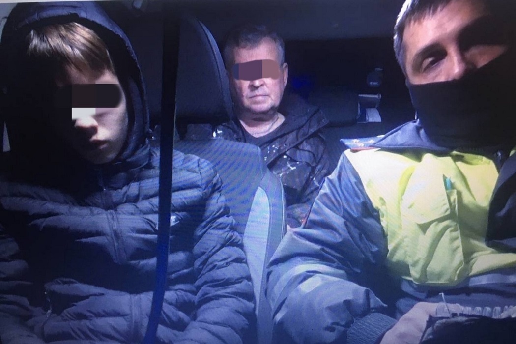 Дерзкого подростка на мопеде задержали автоинспекторы в тюменском селе 1