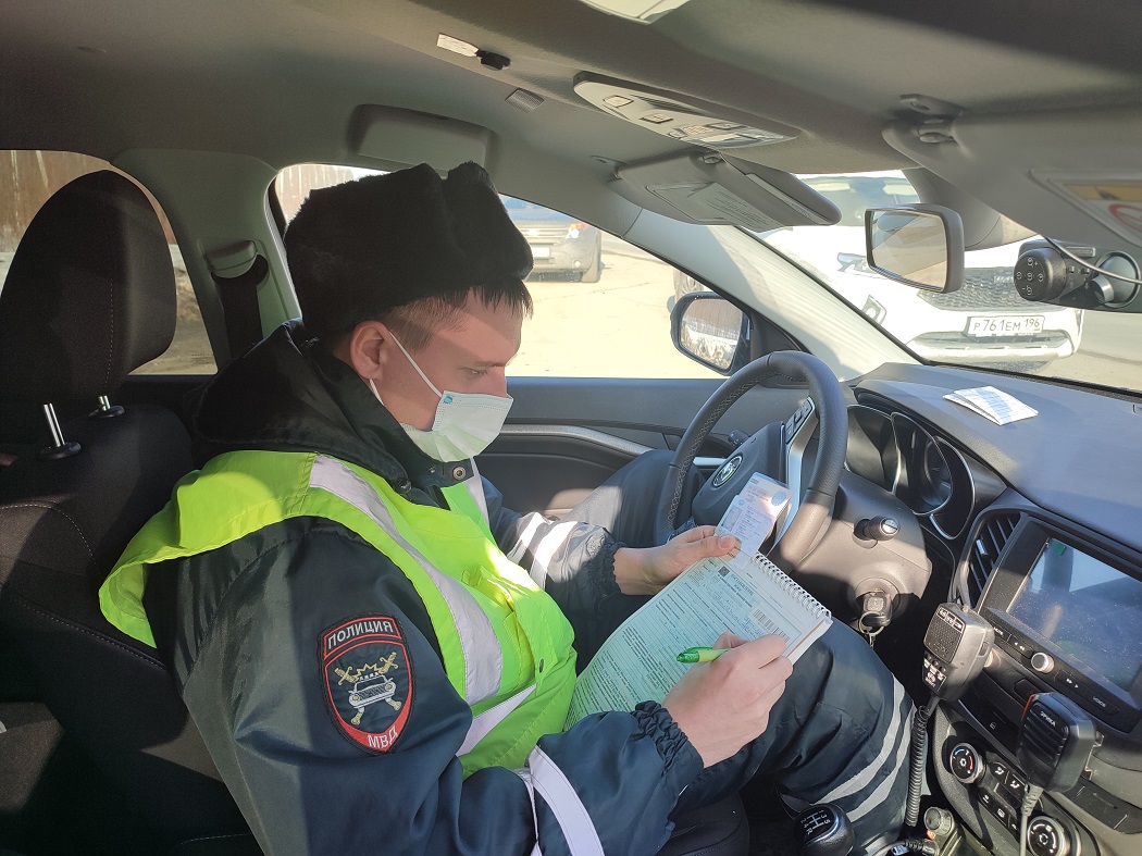 Госавтоинспекция Свердловской области после погони задержала пьяного водителя из ХМАО