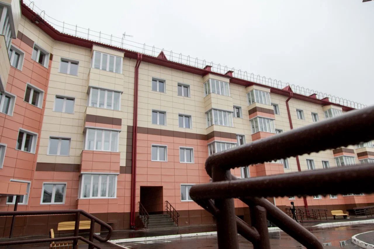 Почти десять семей Ноябрьска переехали из «авариек» в новое жилье