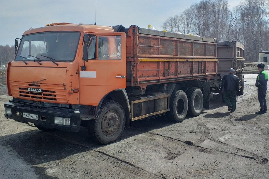 Пьяного водителя «Камаза» задержали автоинспекторы на трассе Тюмень – Омск