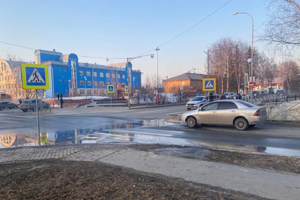 В Ханты-Мансийске школьницу сбила иномарка на пешеходном переходе