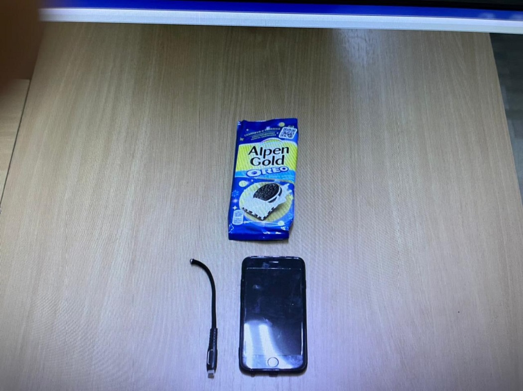 В ИК-2 Екатеринбурга передали айфон под видом шоколадки