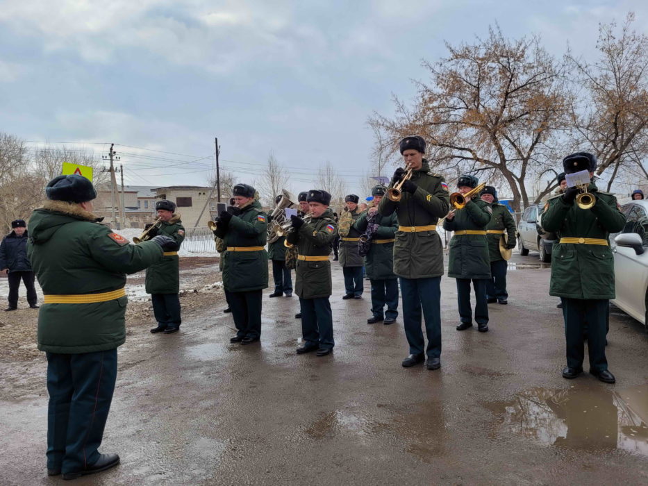 В Свердловской области похоронили старшего лейтенанта ВДВ, погибшего на Украине