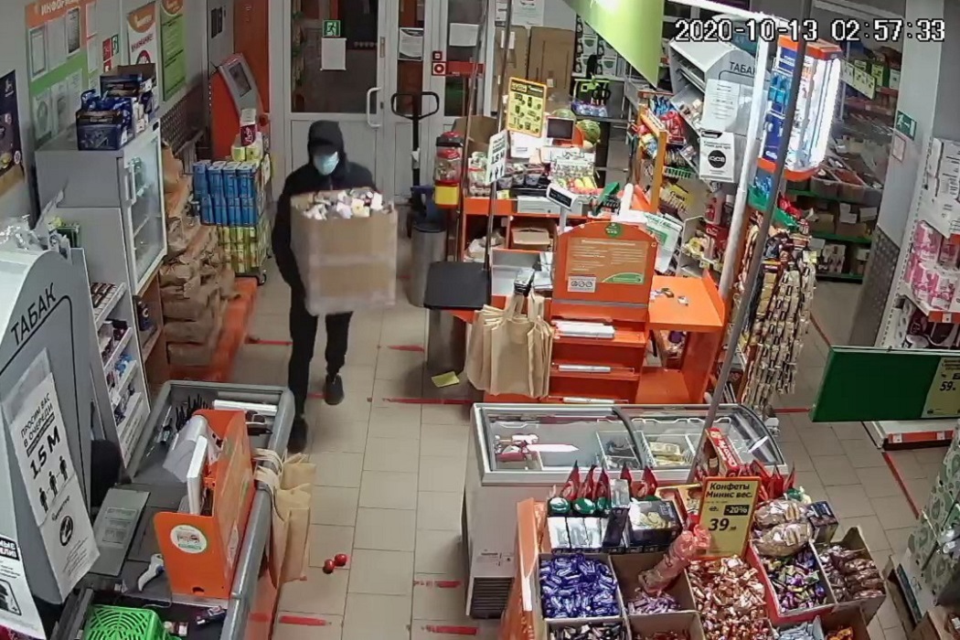 Житель Екатеринбурга ограбил 50 магазинов на 3 млн рублей и пойдёт под суд