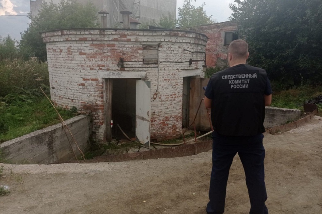 На очистных сооружениях в Среднеуральске погибли слесарь и женщина-оператор