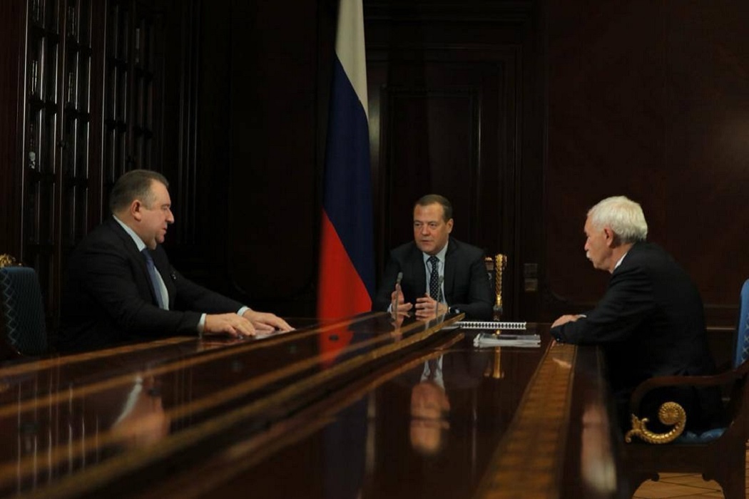 Дмитрий Медведев + Совбез + Совет безопасности + Медведев + экс-президент России + экс-президент Медведев + Медведев на совещании