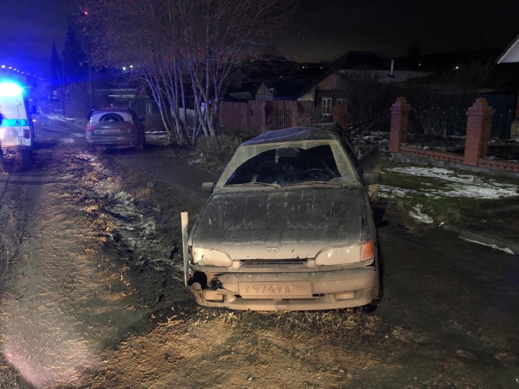 В Арамиле пьяный водитель Audi Q7 въехал в «Ладу» и причинил травмы девушке