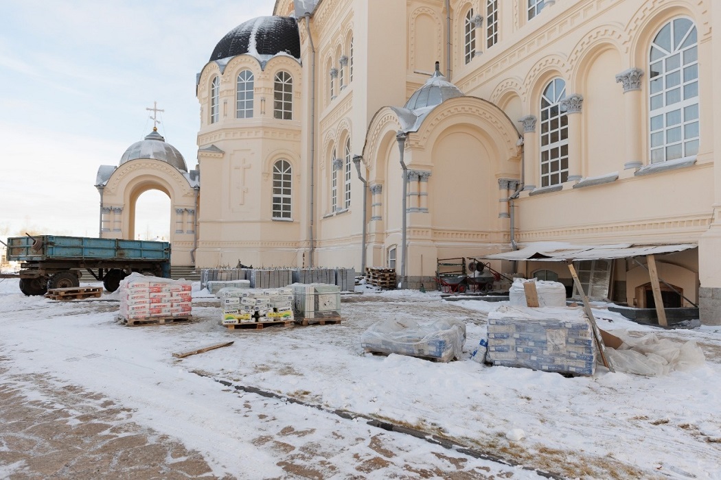 Свято-Никольский мужской монастрь + храм + зима + мужской монастырь + монастырь + снег + ремонт храма