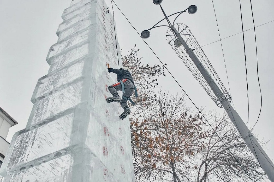 Фестиваль «Ледовый штурм» завершился на главной площади Екатеринбурга