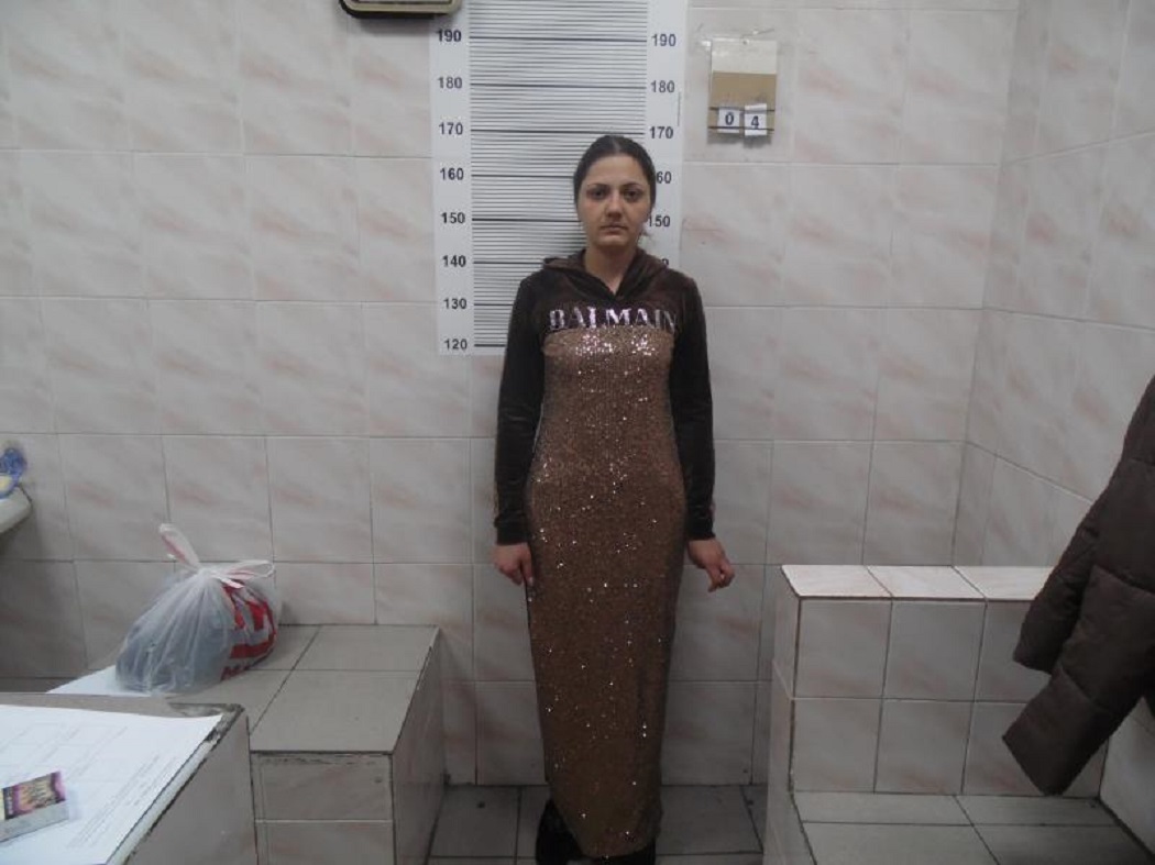 В Екатеринбурге девушка обворовывала пенсионеров под видом соцработника
