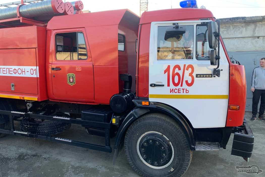 Огнеборцы ликвидировали пожар на автозаправке в Ирбите