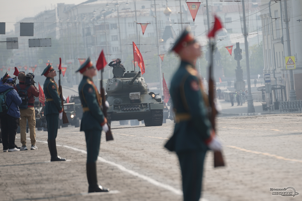 Министр обороны РФ Сергей Шойгу подтвердил проведение парада на 9 Мая в Екатеринбурге