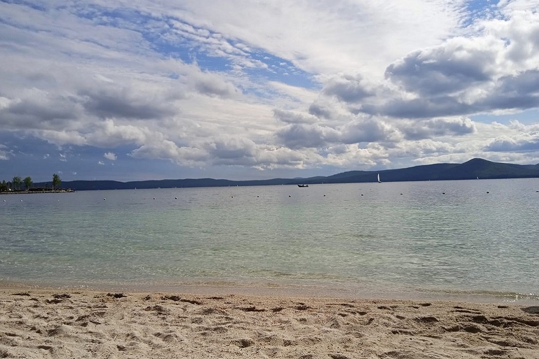«Золотой пляж» и «Тёщин язык» на Тургояке: отпускное настроение за один выходной