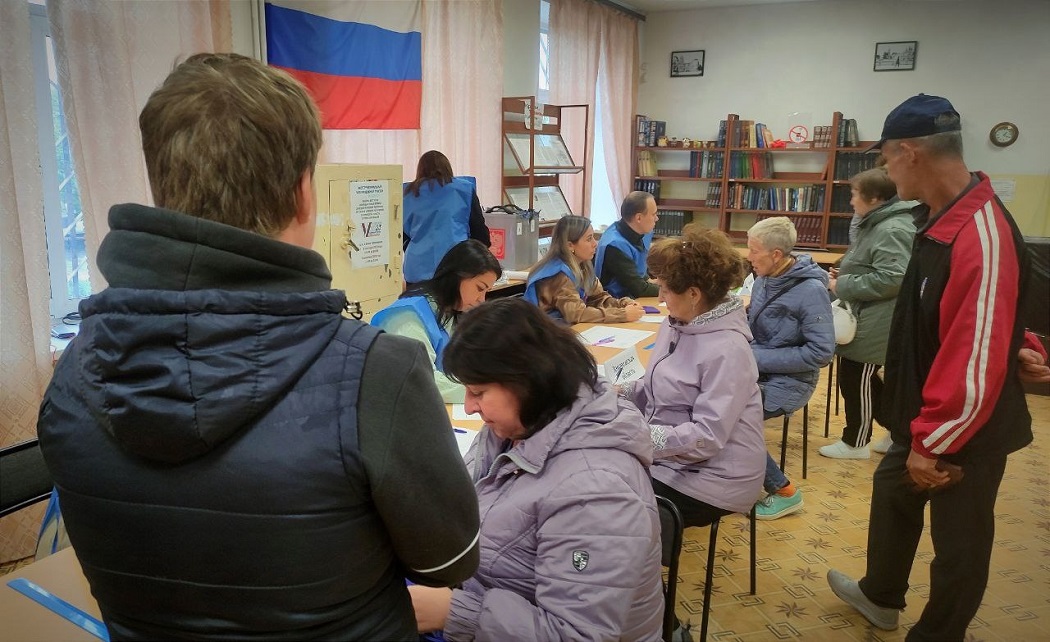 На свердловских избирательных участках работают наблюдатели из ДНР