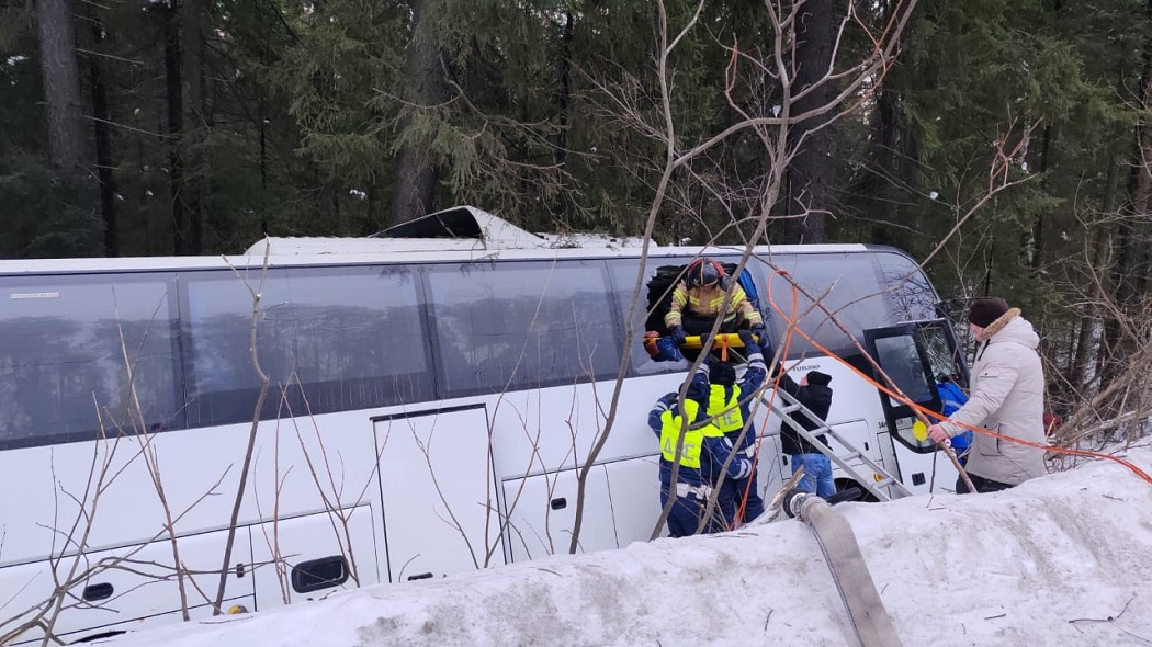Установлены личности четверых погибших в ДТП с автобусом под Новоуральском