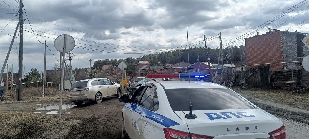 В Ревде в лобовом ДТП из-за уснувшего водителя пострадала 11-летняя девочка