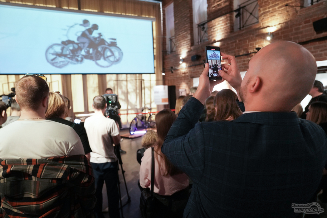 Бег моторов: в Музее истории Екатеринбурга открылась выставка о первых байкерах города