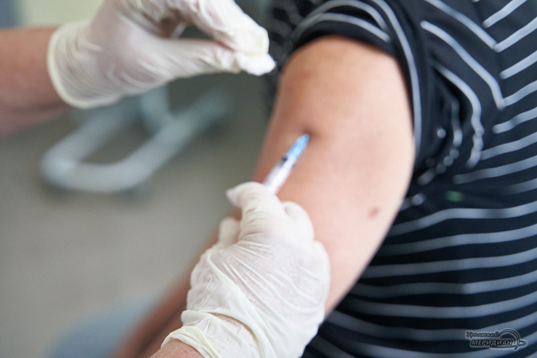 Больница поликлиника вакцина грипп ампулы совигрипп вакцинация шприц