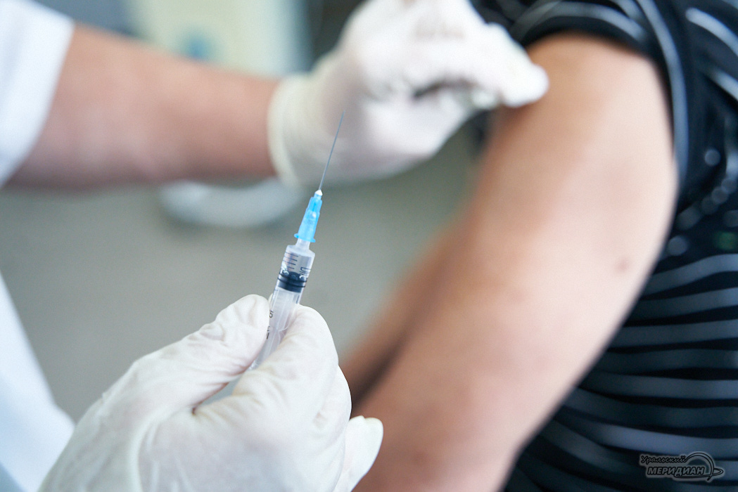 Больница поликлиника вакцина грипп ампулы совигрипп вакцинация шприц