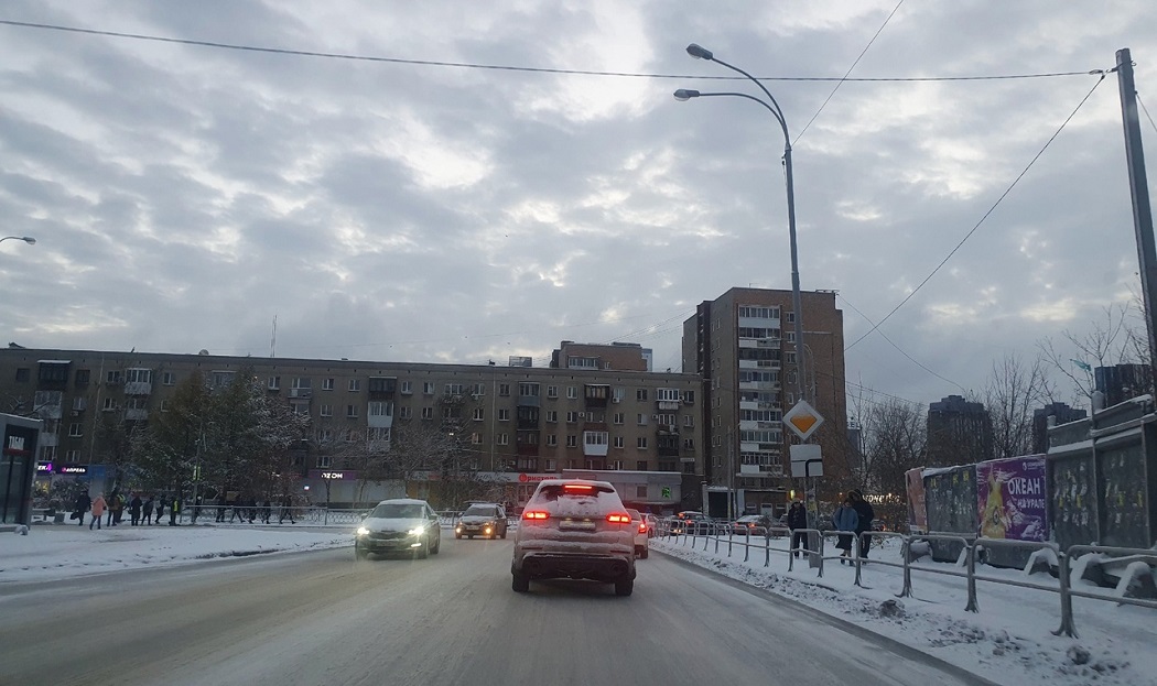 ГИБДД предупредила водителей о гололёде в Екатеринбурге