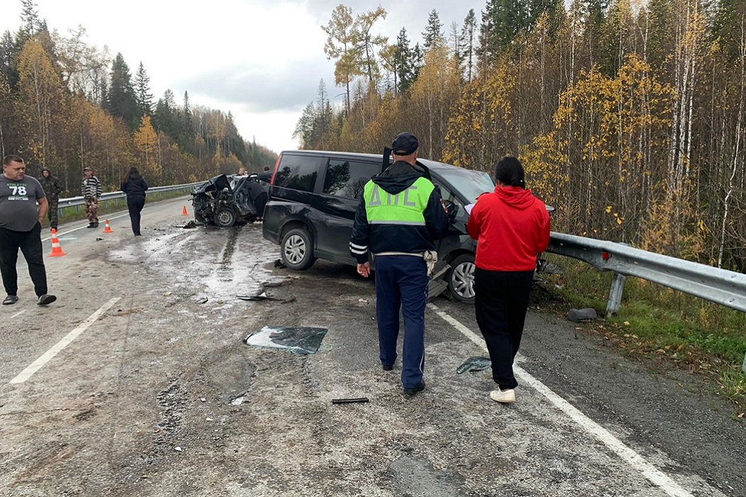 На трассе Первоуральск – Шаля в ДТП с Honda погибли водитель и пассажир ВАЗ