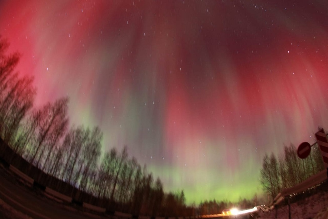Северной сияние украсило небо в Свердловской области